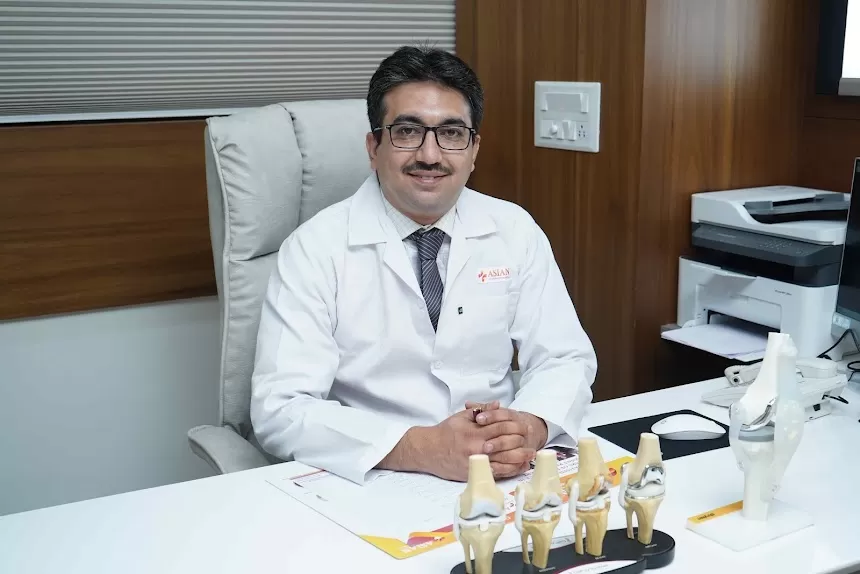 Dr. Kalpesh Mehta - Knee Replacement, Joint Replacement, Hip Replacement, Orthopaedic Surgeon in Ahmedabad, Gujarat - Photo 3