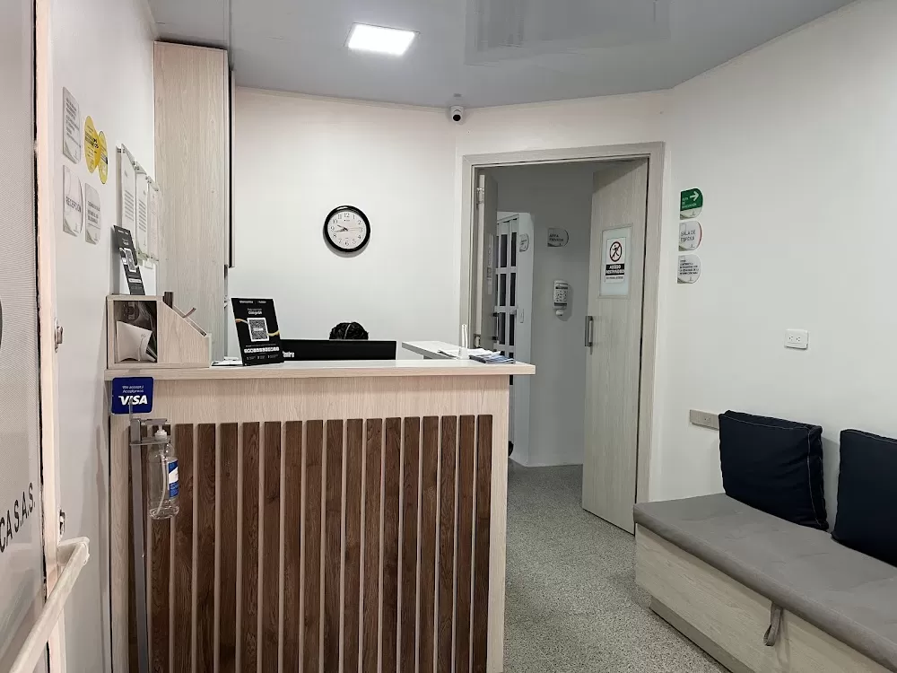 UNIDAD GASTROENTEROLOGICA S A S - Photo 3