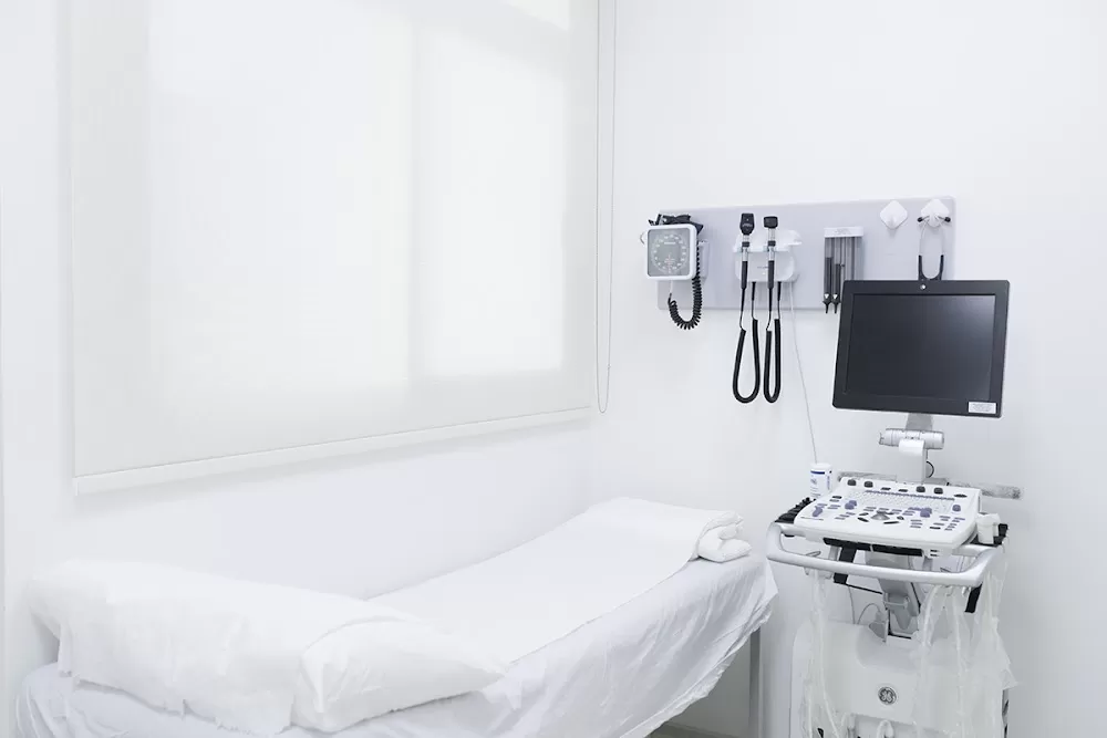 Beverly Hills Specialty Hospital - Photo 4