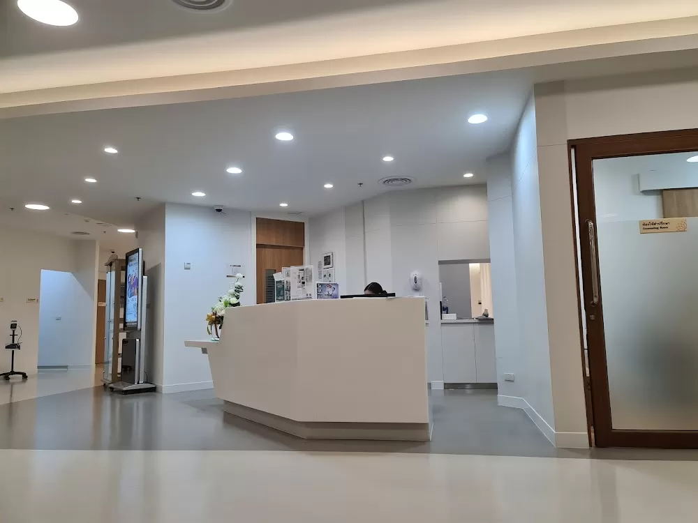 Samitivej Chonburi Hospital - Photo 4