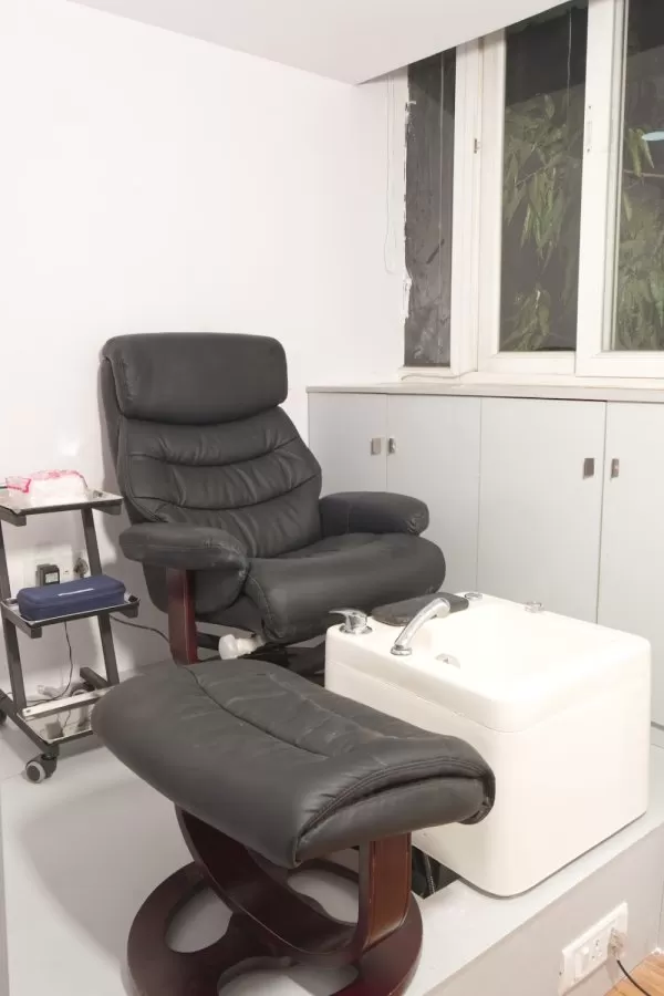FootSecure Malleshwaram | Best Foot & Ankle Surgeon, Sports Injury and Wound Care Hospital - Photo 6