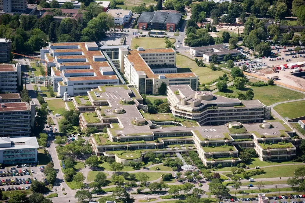 Klinik und Poliklinik für Mund-, Kiefer- und Gesichtschirurgie, Universitätsklinikum Heidelberg - Photo 1