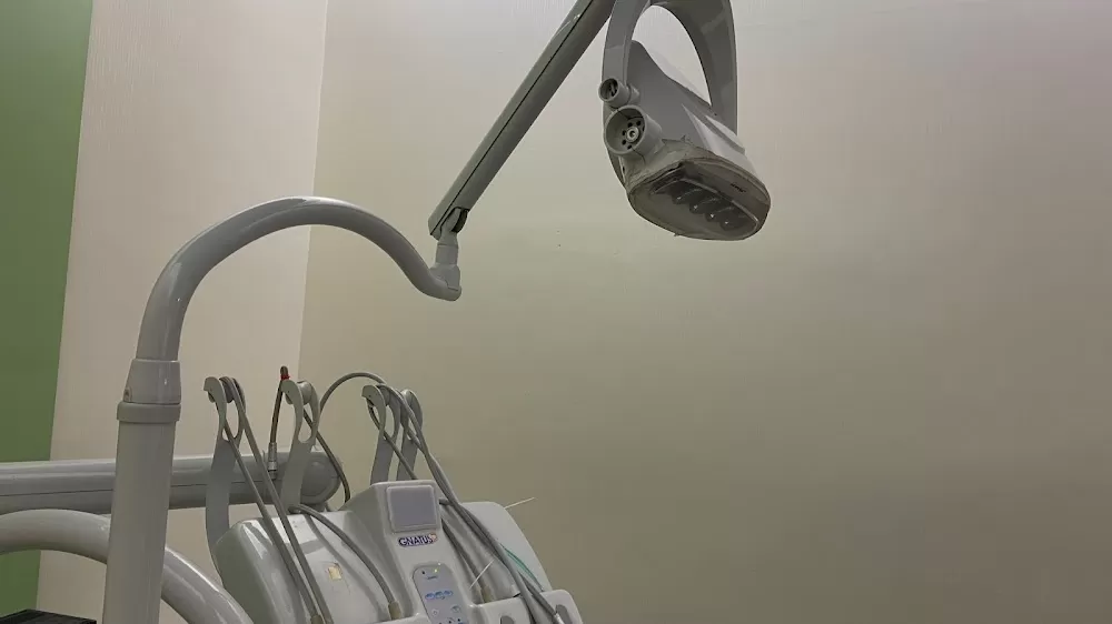 Apollo Dental Clinic - Vivekananda Road - Photo 8