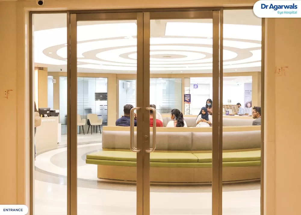 Aayush Eye Clinic & Lasik Center | Unit of Dr Agarwals Eye Hospital Chembur - Photo 5