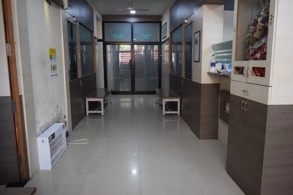 Premlata Women's Hospital - Photo 4