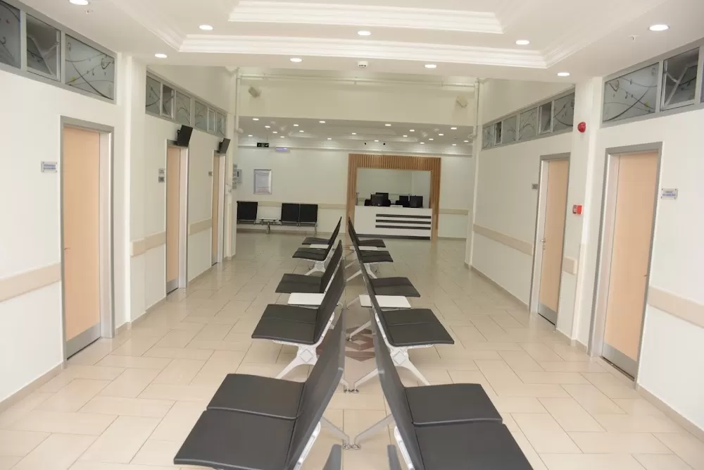 SPECIAL MIDDLE 19 May Hospital - Photo 1