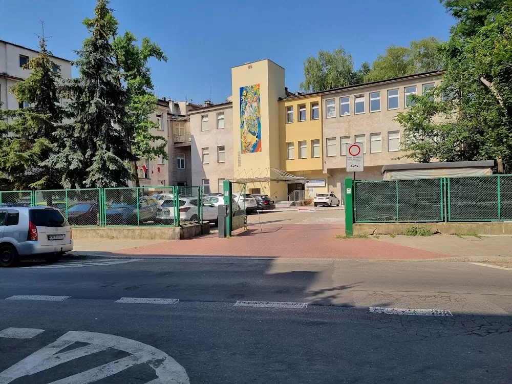 Szpital Ginekologiczno-Położniczy im. Rafała Czerwiakowskiego - Photo 6