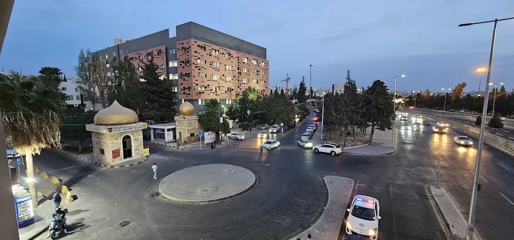 مستشفى الجامعة الاردنية، مدخل الطوارئ - Photo 6