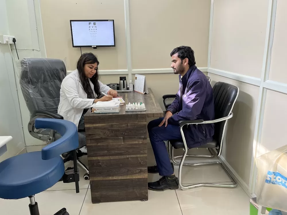 Vishwas Eye Hospital - Dr. Parul Goyal Eye Specialist in Zirakpur - Photo 5