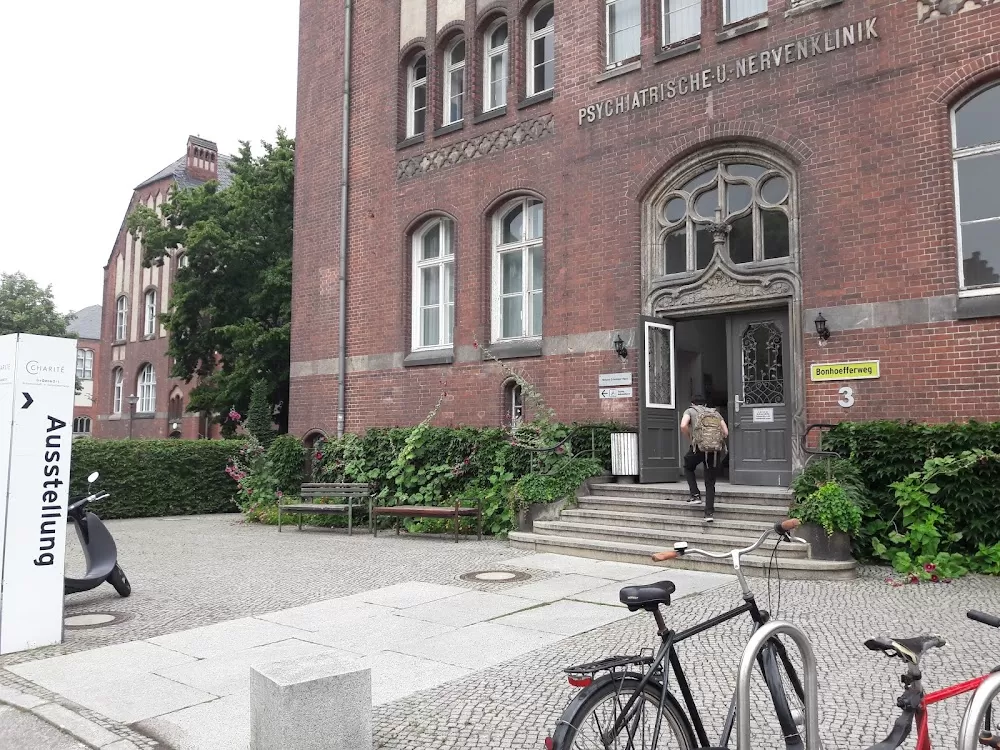 Charité – Universitätsmedizin Berlin Klinik für Psychiatrie und Psychotherapie - Photo 8