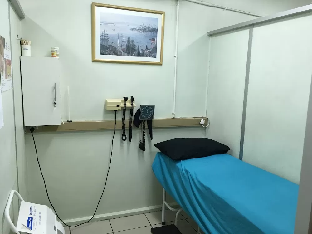 PINE STREET MEDICAL CENTRE - Photo 5