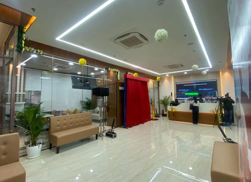 M | O | C Cancer Care & Research Centre (MOC Vile Parle) - Photo 3