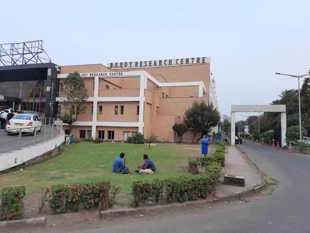 Peerless Hospital - Photo 7