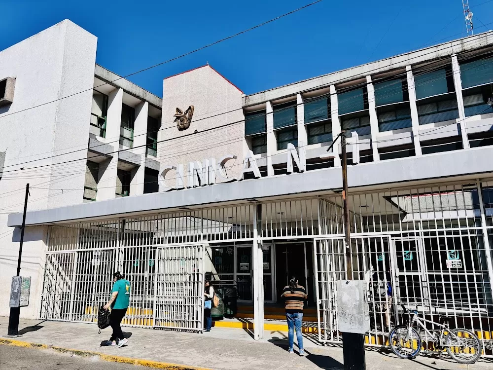 IMSS UMF 1 GUADALAJARA - Photo 1