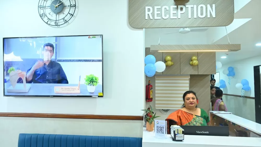 Shreem Eye & Orthopaedic Hospital | Orthopaedic Hospital in Vadodara Robotic Knee Replacement in Vadodara - Photo 7