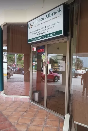 Clínica Albrook - Photo 8