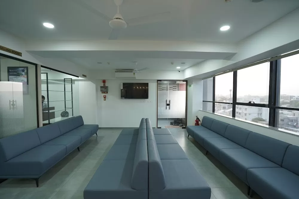 PEARL EYE CARE - Photo 8