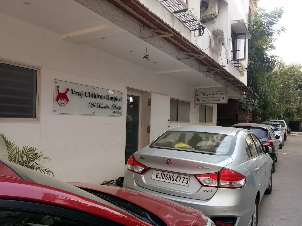Vraj Children Hospital. Dr Bankim Parikh - Photo 3