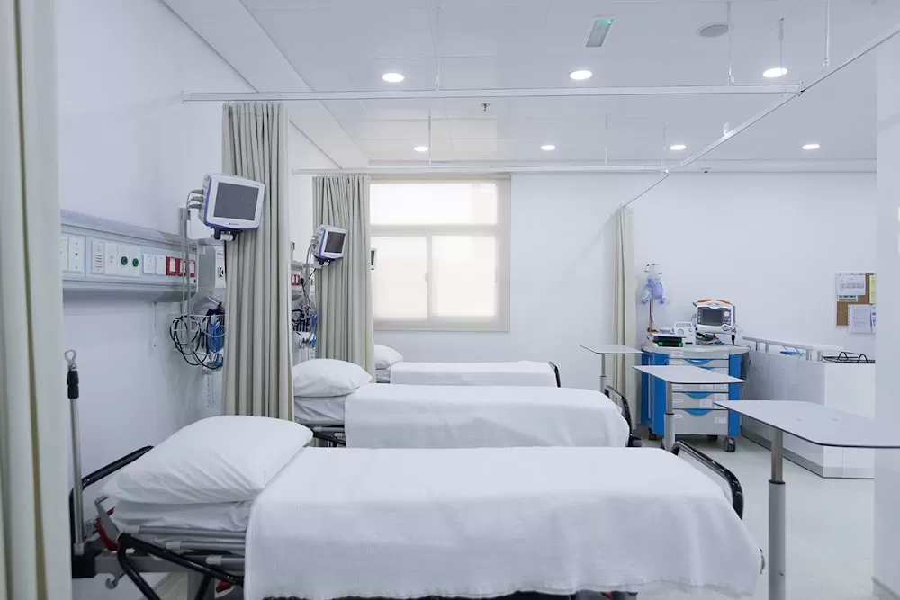 Beverly Hills Specialty Hospital - Photo 5