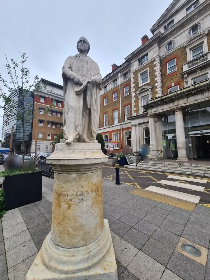 King's College Hospital - Photo 6