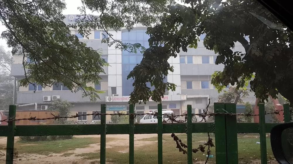 Delhi Lions Eye Center (Sight First) - Photo 5