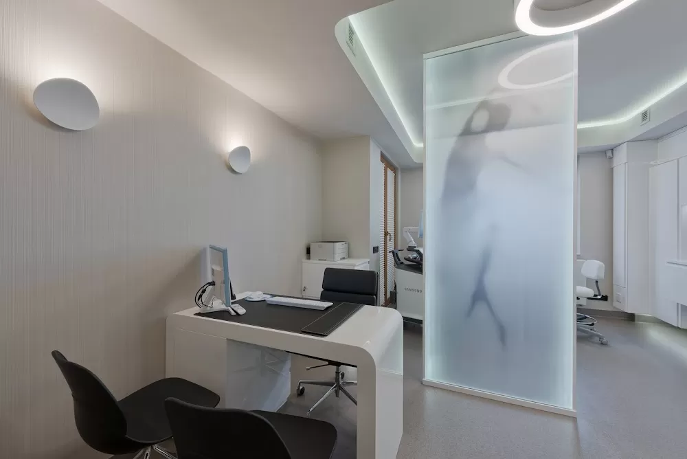 Intima Clinic Group - Photo 8