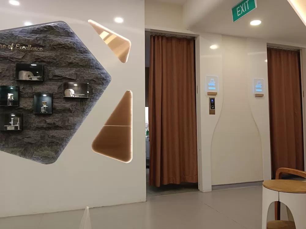 GI Endoscopy and Liver Centre @Royal Square - Photo 5