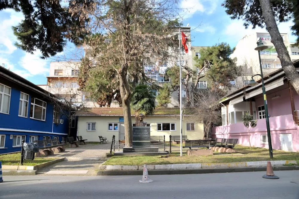 Yedikule Göğüs Hastalıkları ve Göğüs Cerrahisi Eğitim ve Araştırma Hastanesi - Photo 7