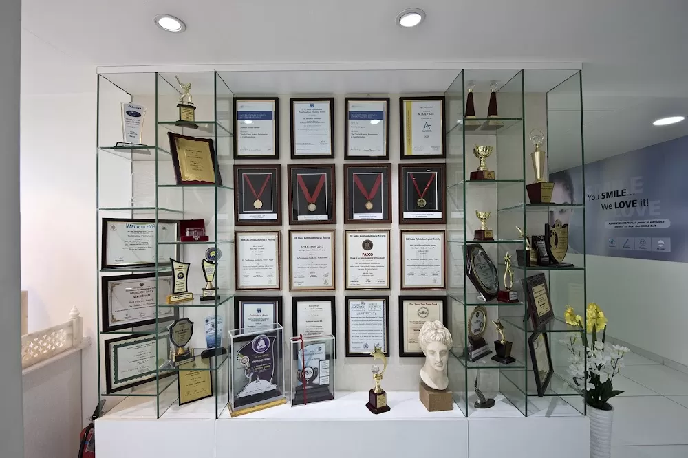 Asian Eye Hospital and Laser Institute - Photo 4