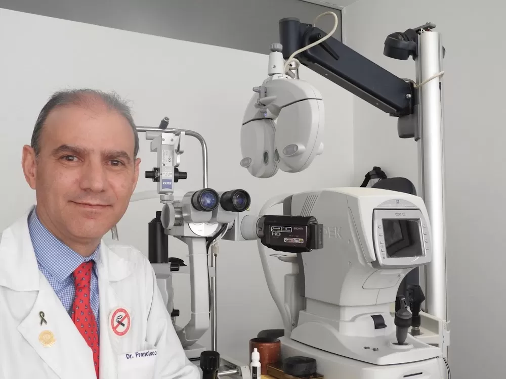 Francisco Tovar Ucrós, MD OFTALMOLOGIA - Photo 2