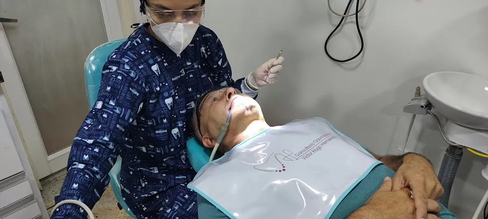 Consultorio Odontologico VICTOR HUGO HERNÁNDEZ - Photo 5