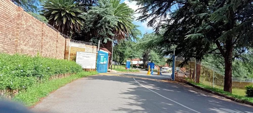 Dr Yusuf Dadoo Hospital - Photo 5