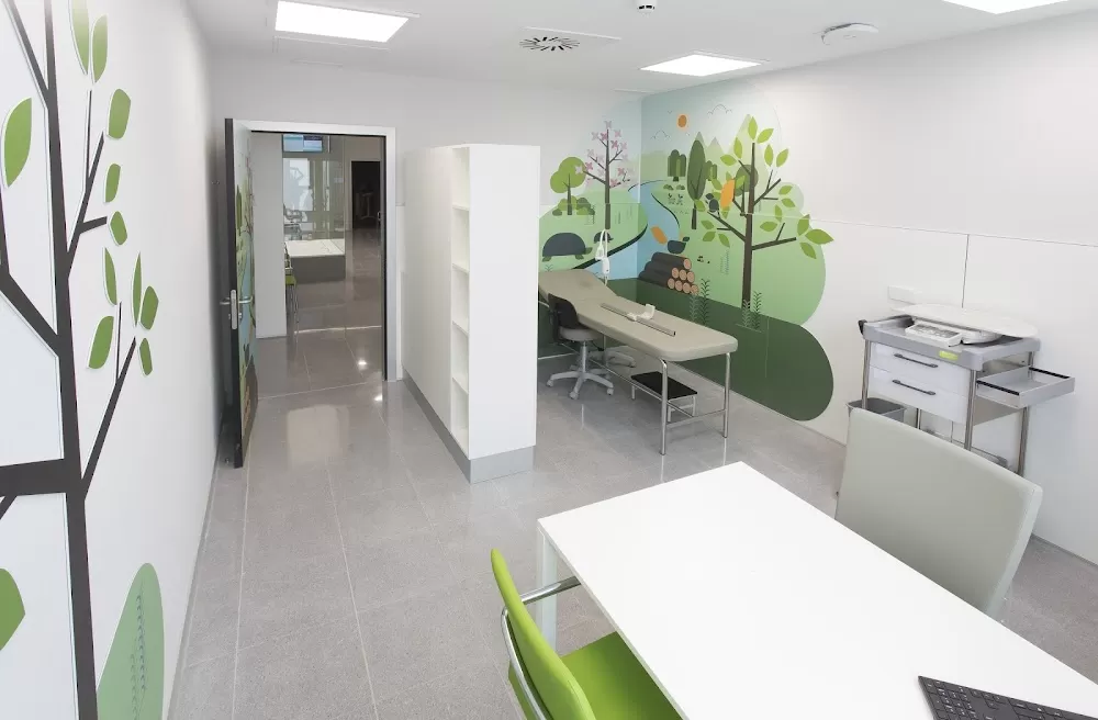 Centro Médico Quirónsalud Valdebebas - Photo 8