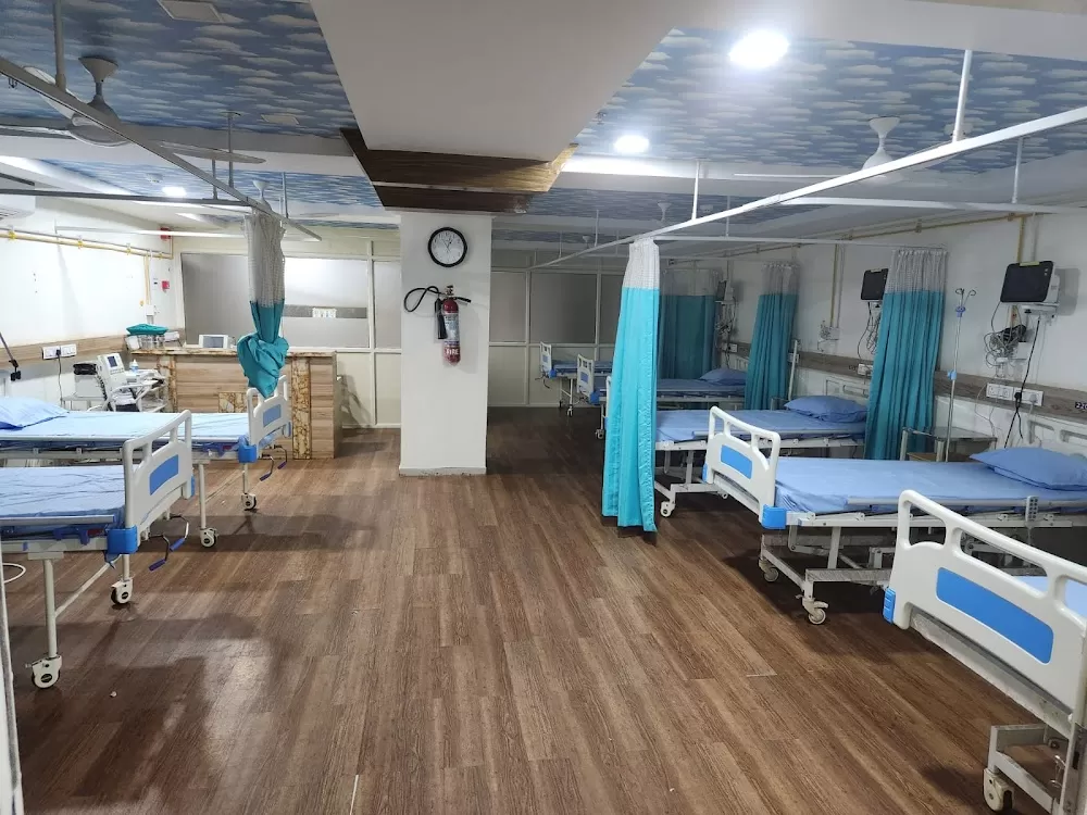Medicaa Hospital - Photo 7