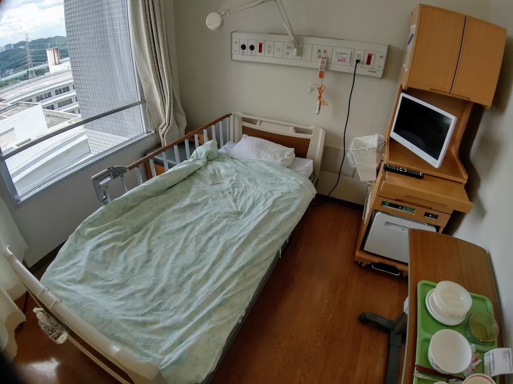 Tokai University Hospital - Photo 6