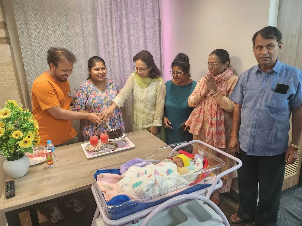 Dr. Neeru Mehra - Best Obstetrician & Gynecologist in Sector 14, Gurugram | Cloudnine Hospitals - Photo 1