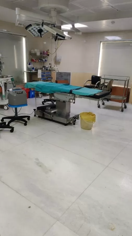 Dr. Rohit Caroli | Best Pulmonologist Near Me | 15+ yrs of Exp | Lung Specialist | Asthma | COPD | Chest Physician | in Noida - Photo 7
