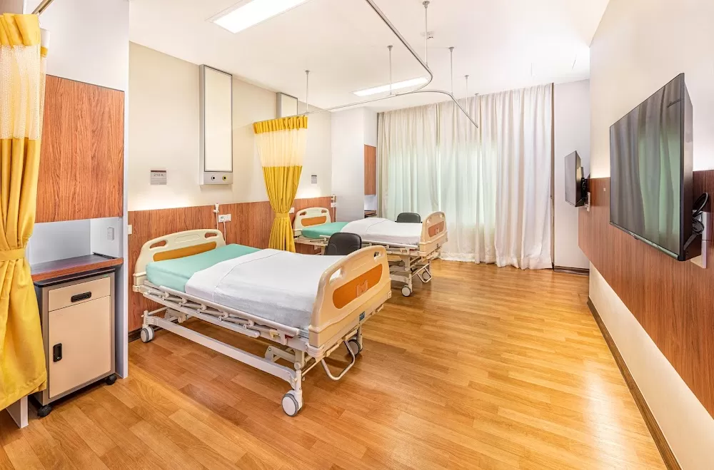 Pantai Hospital Laguna Merbok - Photo 2