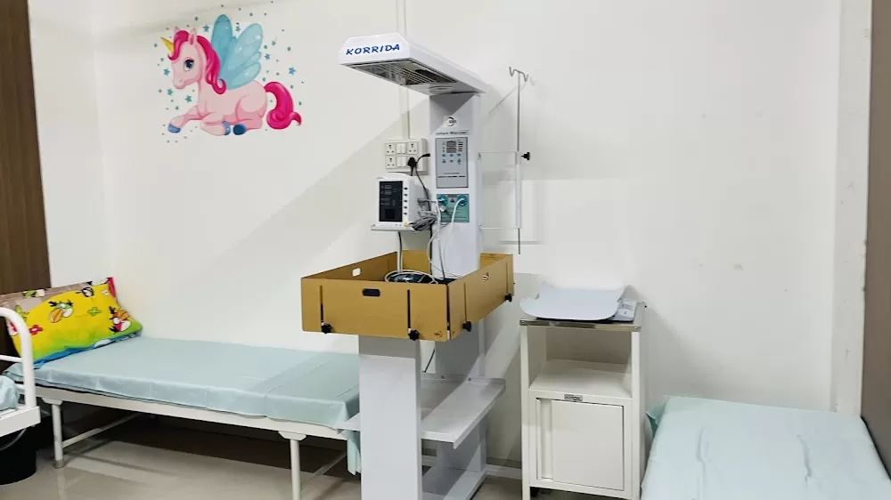 R Apple Children Hospital - Photo 8