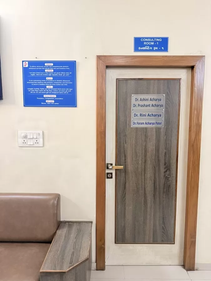 Paras Advanced Center For Fetal Medicine - Gynaecologist in Naranpura - Photo 5