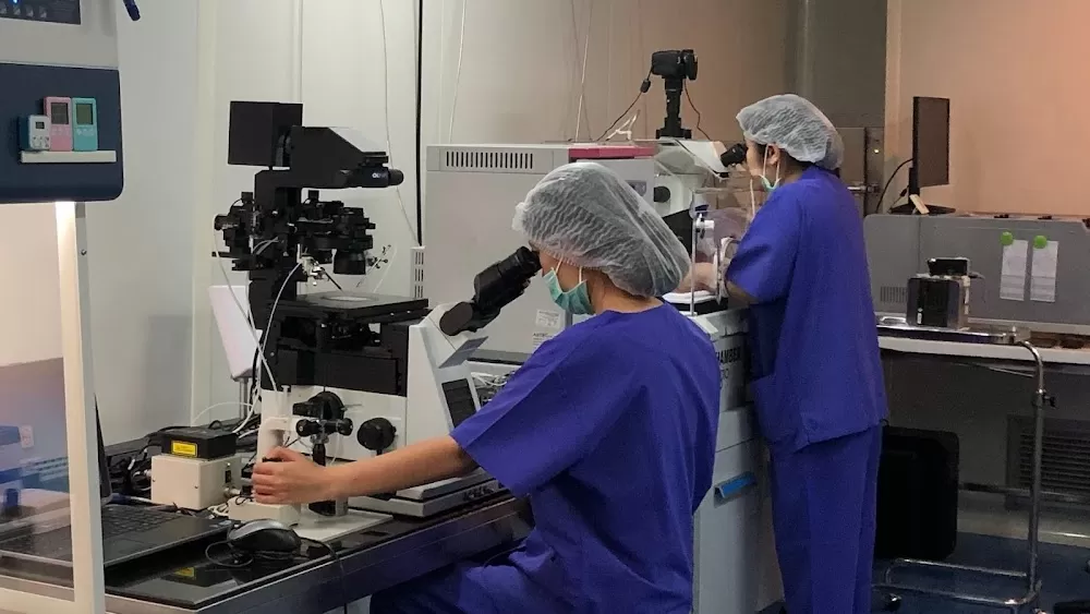 Takara IVF Bangkok คลินิกเฉพาะทางรักษาผู้มีบุตรยาก - Photo 1