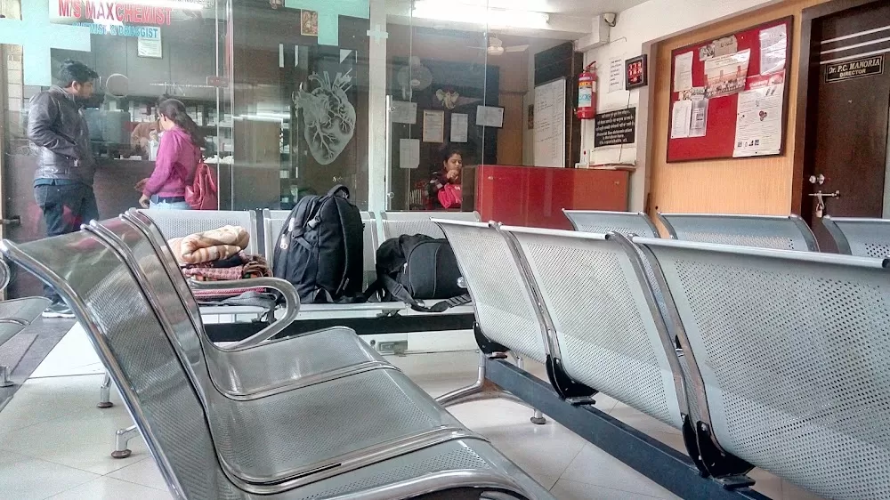 Dr Pankaj Manoria (Manoria Heart & Critical Care Hospital) - Photo 6