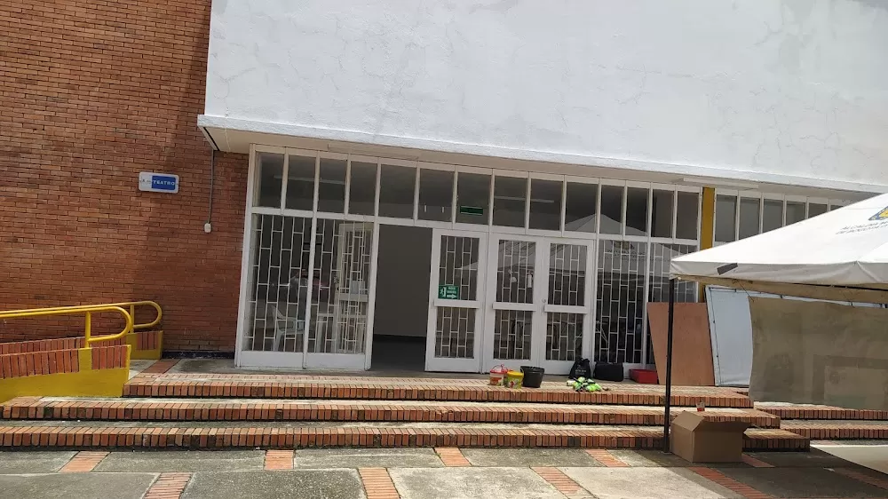 Unidad de Servicios de Salud Simón Bolívar - Photo 7