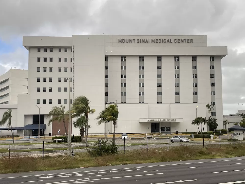 Mount Sinai Medical Center - Photo 3