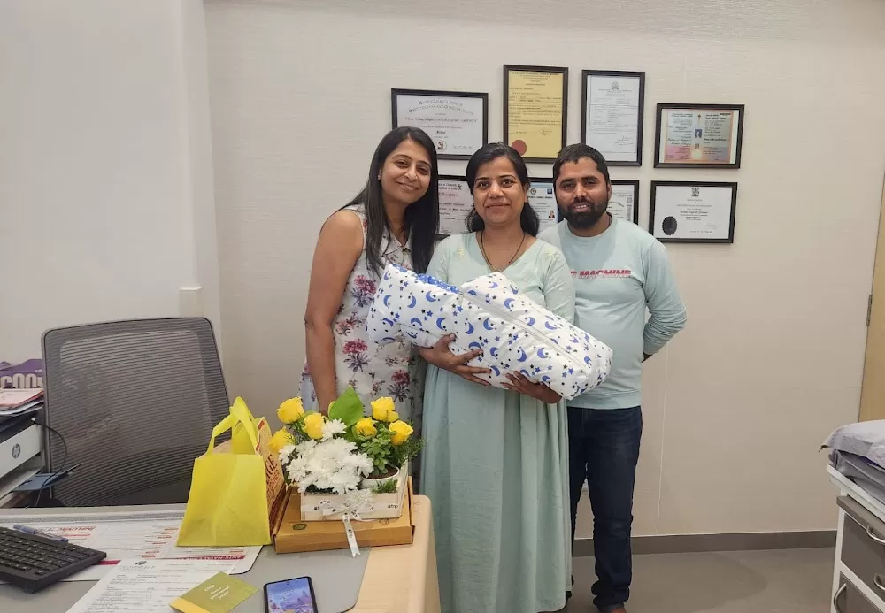 Cloverleaf Speciality Clinic - Maternity & Cancer Care | Dr Asmita Dongare - Gynecologist | Dr Manoj Dongare - Cancer Surgeon - Photo 3