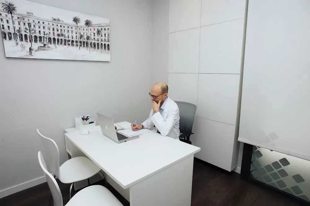 English Doctor Barcelona - Photo 2