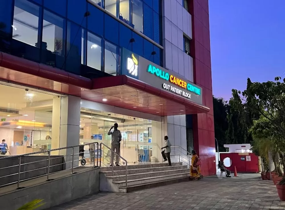 Department of Ophthalmology | Apollo Hospitals Cancer Centre Nandanam - Photo 3