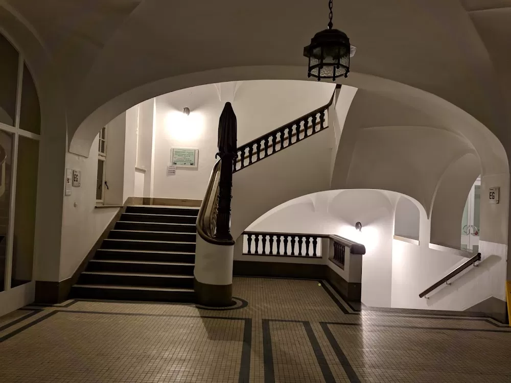 Frauenklinik in der Maistraße - Photo 5