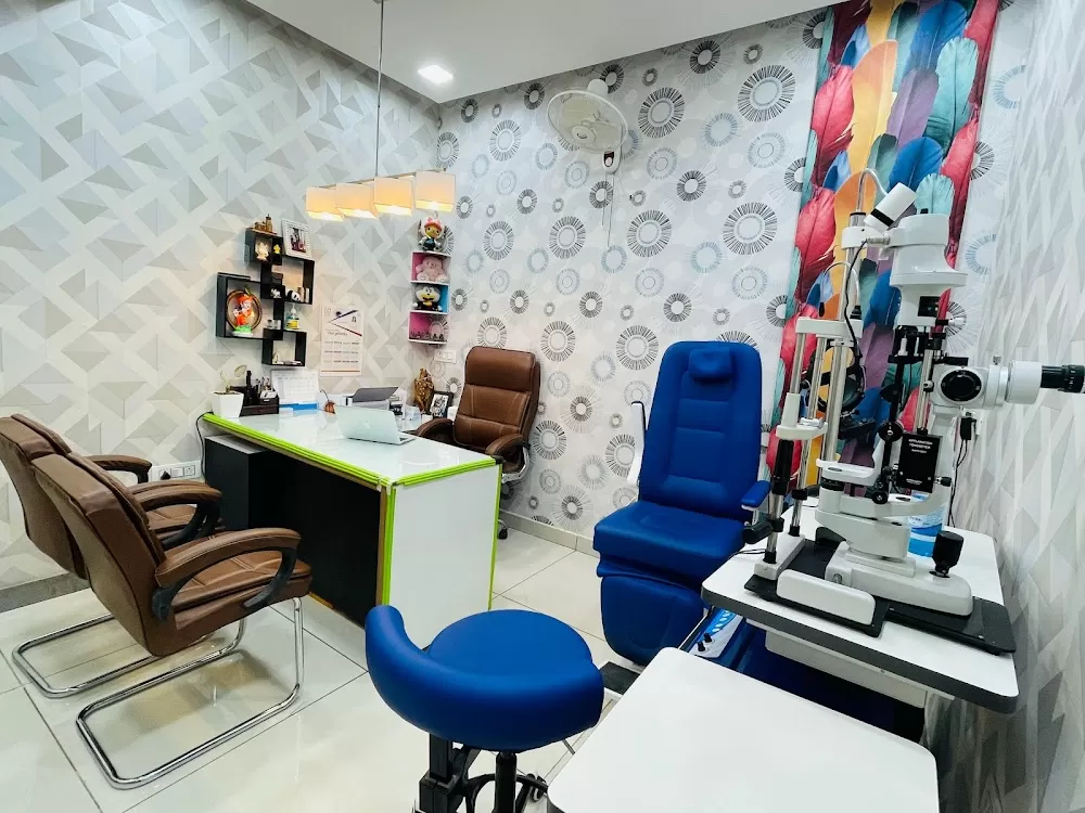 atmos eye & retina centre - Photo 2