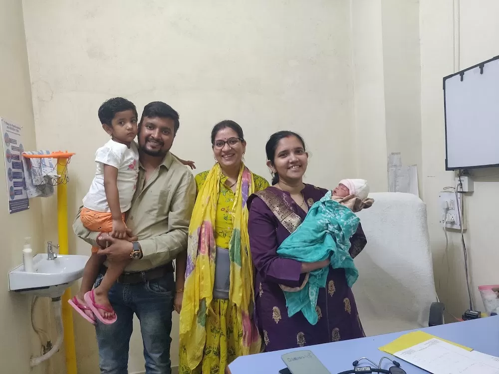 Dr Sonil Srivastava Best Laparoscopic Endometriosis /Fibroid Surgeon, IVF Test tube Baby centre and Pregnancy care in Bhopal - Photo 8